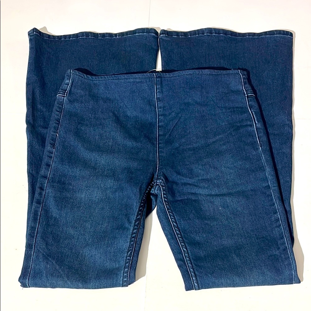 Free People Penny Pull On Stretch Kick Flare Jeans Denim sz 28 NEW! pants